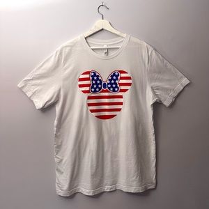 Disney Minnie T-Shirt (XL)